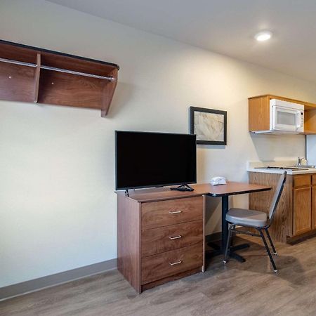 Woodspring Suites Champaign Near University Kültér fotó