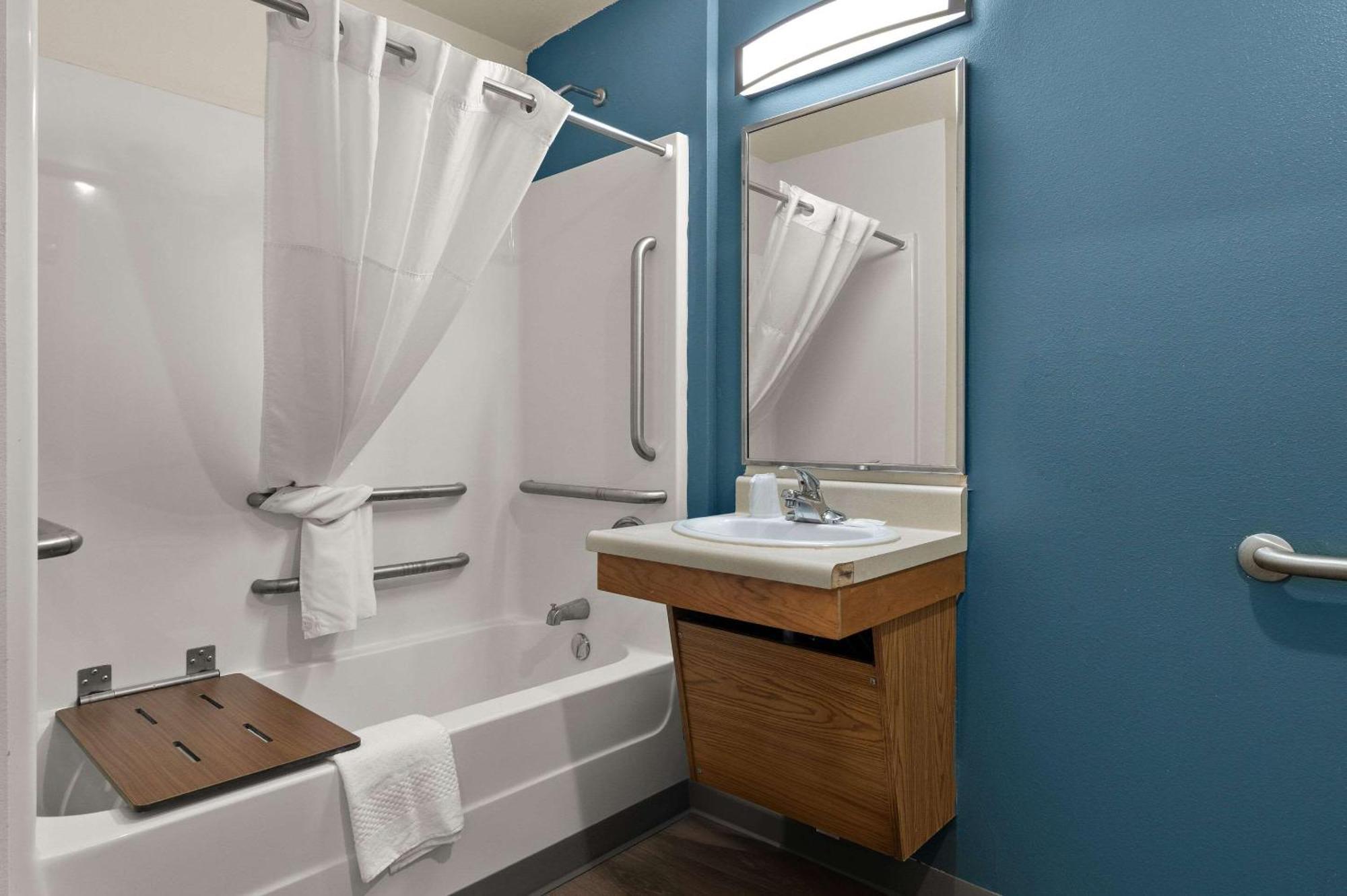 Woodspring Suites Champaign Near University Kültér fotó